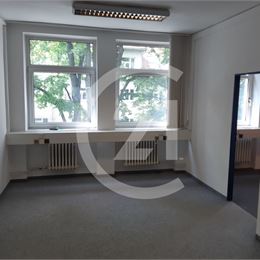 Väčšie kancelárske priestory na prenájom takmer v centre mesta Banská Bystrica