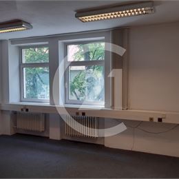 Väčšie kancelárske priestory na prenájom takmer v centre mesta Banská Bystrica