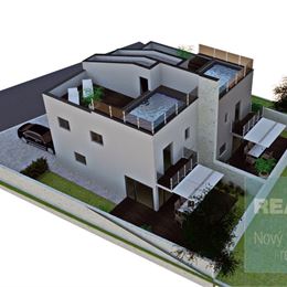 Ponúkame na predaj dvojpodlažné apartmány so záhradou, 210m od mora.