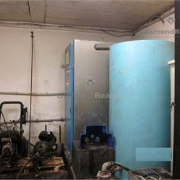 Na prenájom sklad prípadne garáž pre nákladne vozidla.