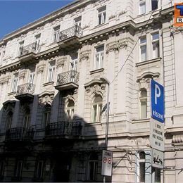 4-IZB. BYT, KOMPLETNÁ REKONŠTRUKCIA, STARÉ MESTO, 103 m2