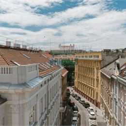 4-IZB. BYT, KOMPLETNÁ REKONŠTRUKCIA, STARÉ MESTO, 103 m2