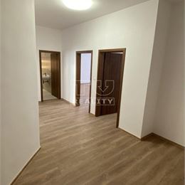 4-IZB. BYT, KOMPLETNÁ REKONŠTRUKCIA, STARÉ MESTO, 103 m2