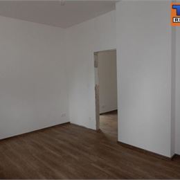 2-IZB. BYT, STARÉ MESTO, KOMPLETNÁ REKONŠTRUKCIA, BALKÓN, 56 m2