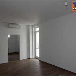 2-IZB. BYT, STARÉ MESTO, KOMPLETNÁ REKONŠTRUKCIA, BALKÓN, 56 m2