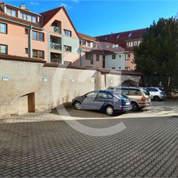 Slnečné kancelárske priestory priamo oproti Barbakánu, v centre Banskej Bystrice