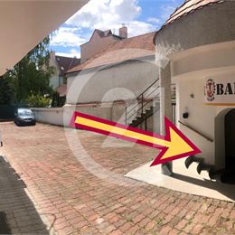 Ponúkame na prenájom barové/kaviarenské priestory len 120m od Námestia SNP v Banskej Bystrici