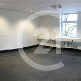 Výhodný prenájom kancelárskeho priestoru v centre mesta Banská Bystrica na ul. Československej armády č. 24
