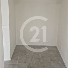Priestor pre služby, obchod alebo cukráreň.