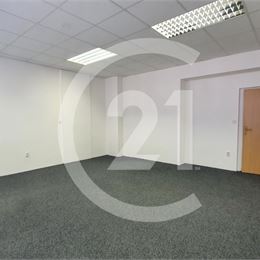 Kancelárie 45m2 a 59m2 a 72m2 v Starom meste na Prenájom