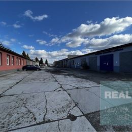 REZERVOVANÉ - Ponúkame na predaj výrobno-skladové priestory v obci Lieskovec.