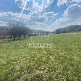 POZEMOK V NÁDHERNOM PROSTREDÍ, MOŽNOSŤ VÝSTAVBY CHATY, 611 M2, PETROVA LEHOTA