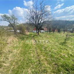 POZEMOK V NÁDHERNOM PROSTREDÍ, MOŽNOSŤ VÝSTAVBY CHATY, 611 M2, PETROVA LEHOTA