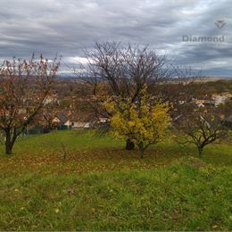 Na predaj krásny rozľahlý pozemok pod lesom, Cerová