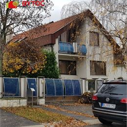 Za základe poverenia majiteľa nehnuteľnosti ponúkame na predaj rodinný dom so skladovými priestormi a garážou na Mostnej ul. vo Vrakuni. Celková ...
