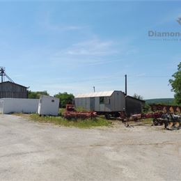 Administratívna budova a poľnohospodárske objekty, Rozhanovce