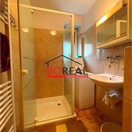 ** PREDANÉ ** Svetlý 3izb. byt, 65,67 m2 s dvoma pivnicami 7,63 m2, Vlčie hrdlo - Ružinov, BA II.