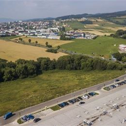 Pozemok na výrobu, sklady a komerčné využitie so sieťami