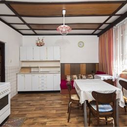 Rodinný dom s pozemkom vhodným na ďalšiu výstavbu