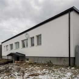 Komerčná budova určená na sklady, výrobu a kancelárie