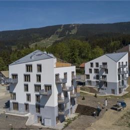 Exkluzívne: Dvojpodlažný 3 – izbový apartmán na Kubínskej holi