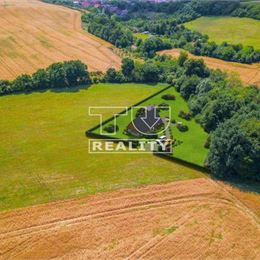 POZEMOK NA PREDAJ, VÝHRADNE U NÁS, 2578m2, KRÁSNY, SLNEČNÝ, SKALKA NAD VÁHOM