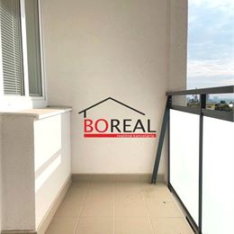 ** PRENAJATÉ ** Priestranný tehlový 2izb. byt, 2x balkón, ul. Za sokolovňou, Bratislava - Staré Mesto na