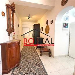 ** PRENAJATÉ ** Priestranný tehlový 2izb. byt, 2x balkón, ul. Za sokolovňou, Bratislava - Staré Mesto na