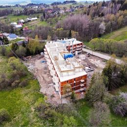 Apartmánový dom BREZOVINA v tichej časti obce Oravské Veselé