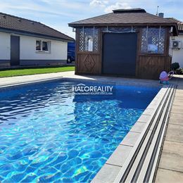 Predaj, rodinný dom Červeník, s bazénom a garážou + VIDEOOBHLIADKA