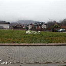 Predaj, pozemok pre rodinný dom 878m² Cigeľ
