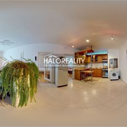 Predaj, trojizbový byt Lučenec, RÚBANISKO III / 13 - ZNÍŽENÁ CENA - EXKLUZÍVNE HALO REALITY