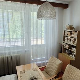 Predaný slnečný 3 izbový byt s balkonom a tromi loggiami Fončorda