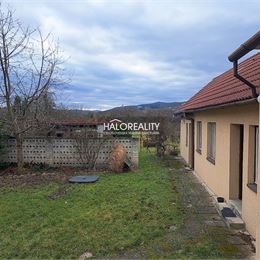 Predaj, rodinný dom Trstín, pozemok 1 625 m² - IBA U NÁS