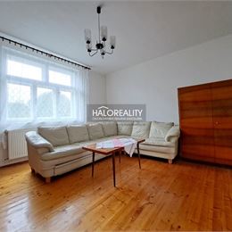 Predaj, rodinný dom Trstín, pozemok 1 625 m² - IBA U NÁS