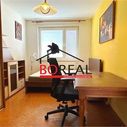 ** REZERVOVANÉ ** Priestranný 4izb. byt 83,33 m2 s loggiou, Pifflova ul, Petržalka - BA V.