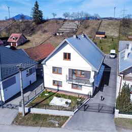 Exkluzívna ponuka rodinného domu v obci Komjatná