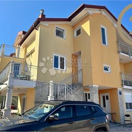 Apartmánový dom 100m od mora! – Bilice, Šibenik – Okolica, 306m2