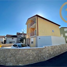 Apartmánový dom 100m od mora! – Bilice, Šibenik – Okolica, 306m2