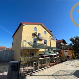 Apartmánový dom 100m od mora! – Bilice, Šibenik – Okolica, 306m2