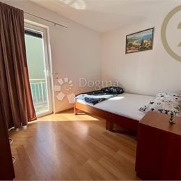 Apartmánový dom 100m od mora! – Bilice, Šibenik – Okolica, 306m2