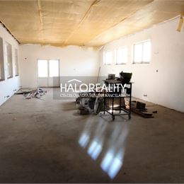 Predaj, rodinný dom Komjatice, rozostavaná stavba - ZNÍŽENÁ CENA - EXKLUZÍVNE HALO REALITY