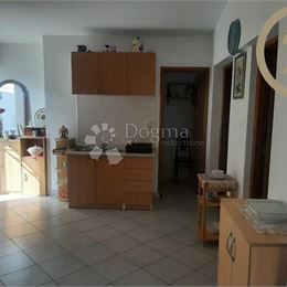 Dům se 2 apartmány – Vir, 152m2