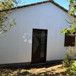Záhradný objekt vhodný na rekonštrukciu – Šilo, Dobrinj, 40m2