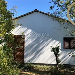 Záhradný objekt vhodný na rekonštrukciu – Šilo, Dobrinj, 40m2