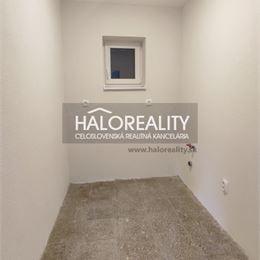 Prenájom, rodinný dom Topoľčany, dve samostatné bytové jednotky - EXKLUZÍVNE HALO REALITY