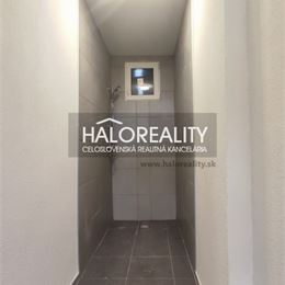 Prenájom, rodinný dom Topoľčany, dve samostatné bytové jednotky - EXKLUZÍVNE HALO REALITY