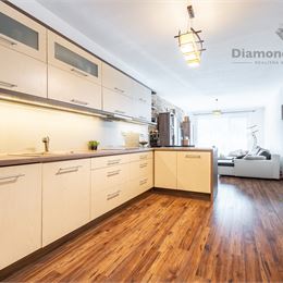 3 IZBOVÝ BYT S PARKOVACÍM MIESTOM | NOVOSTAVBA | 84m² | NA HORE - FURČA
