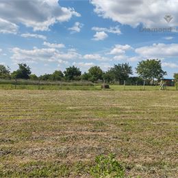 Na predaj 2 stavebné pozemky Mojmírovce