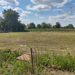 Na predaj 2 stavebné pozemky Mojmírovce